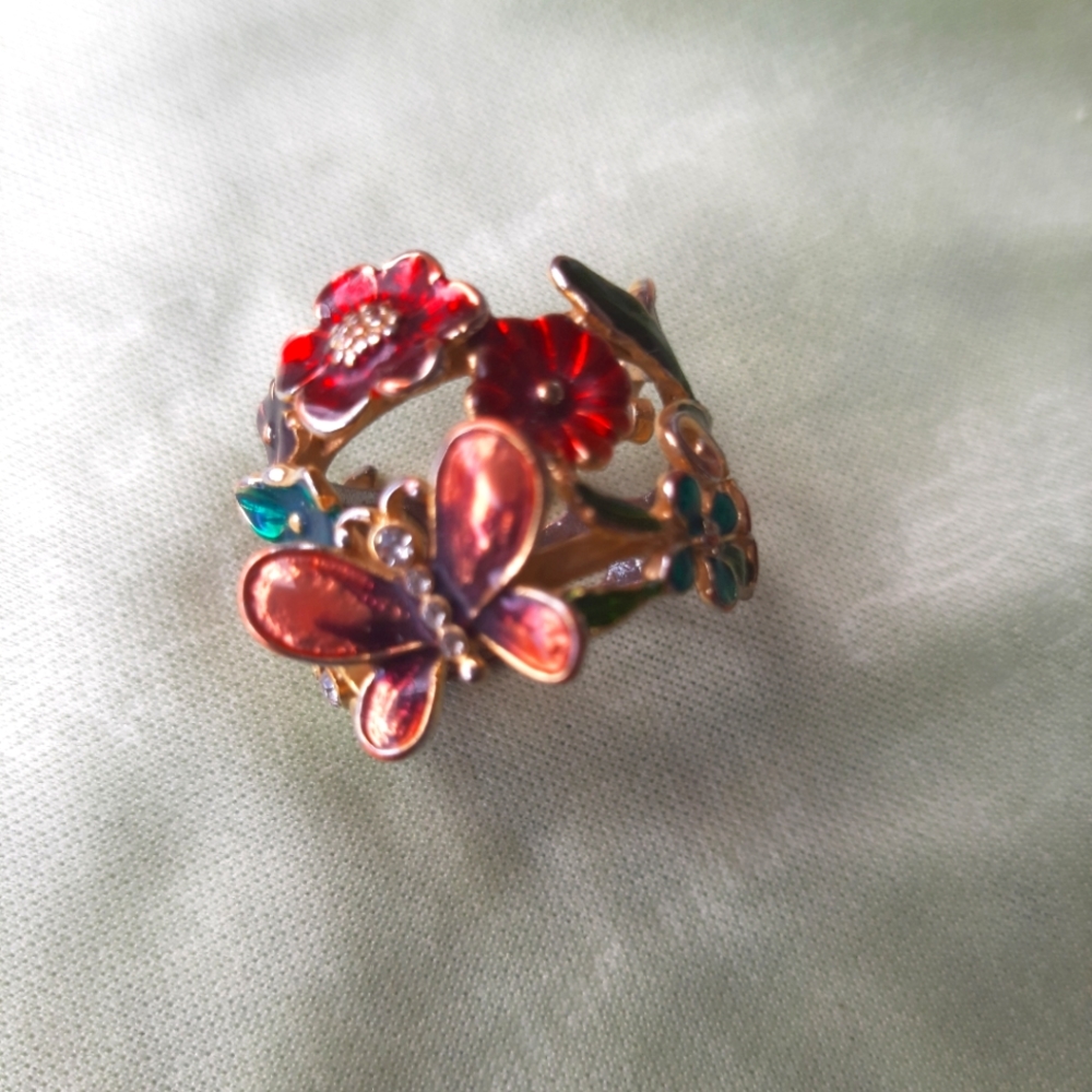 Open Floral Enamel Ring